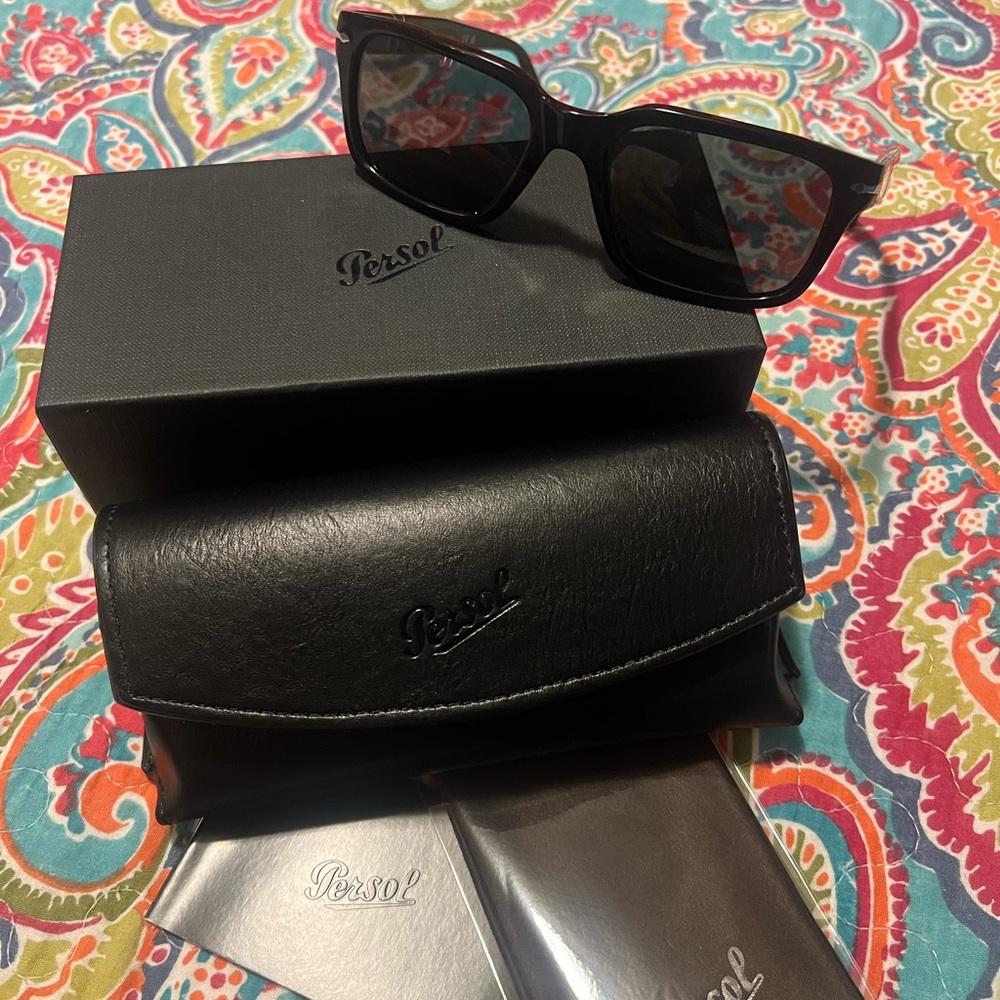 Persol sunglasses 3272-S